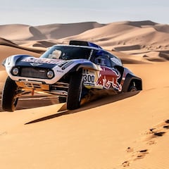 El Mini de Carlos Sainz iguala el ritmo del Peugeot