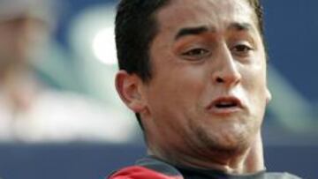 <b>EMOCIÓN.</b> Hernández no pudo con Almagro tras un buen partido de tenis.