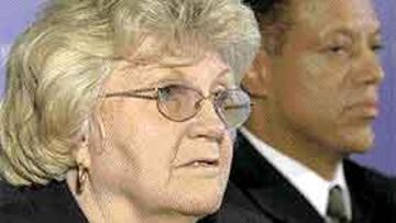 <b>AGOTADA.</B> Mankamyer (69 años) se reconoce sin fuerzas para luchar.