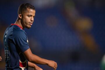 Giovani Dos Santos fue dado de baja por el América y aún no tiene equipo, lo más probable es que regrese a la MLS