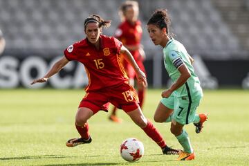 Claudia Neto de Portugal y Silvia Mesegur de España. 