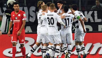Borussia Monchengladbach celebra un gol.