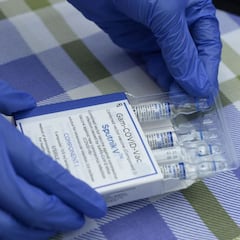 Desactiva una nevera para cargar el móvil y obliga a tirar mil dosis de vacunas