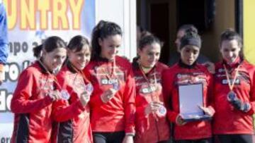 Las chicas del Bilbao Santutxu, subcampeonas de Europa de cross.