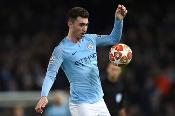 El espa?ol de 24 a?os, le cost¨® 64 millones de euros al Manchester City en enero del 2018, lleg¨® procedente del Athletic de Bilbao.