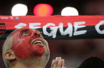 Soccer Football - Copa Libertadores - Semi Final - Second Leg - Flamengo v Gremio - Maracana Stadium, Rio de Janeiro, Brazil - October 23, 2019   Flamengo fan before the match   REUTERS/Sergio Moraes