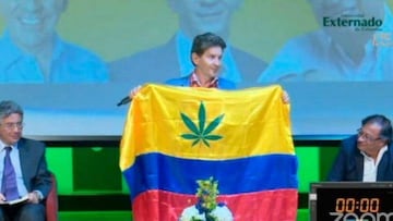 El candidato Luis Pérez, sacó a relucir una de las propuestas más polémicas: cambiar la bandera de Colombia durante el debate en la Universidad Externado