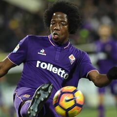 Carlos Sánchez se iría cedido por seis meses al Espanyol