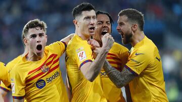 Fermín, Lewandowski, Koundé e Iñigo celebran el 1-2 de Vigo.