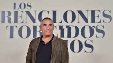 Actor Eduard Fernández poses at the photocall for the film 'Los renglones torcidos de Dios', at the Westin Palace, on October 4, 2022, in Madrid (Spain). Los renglones torglones de Dios' is based on the book of the same name by Torcuato Luca de Tena. Directed by Oriol Paulo, it tells the story of how an investigator enters a psychiatric hospital simulating paranoia to gather evidence for the case she is working on: the death of an inmate in unclear circumstances. However, the reality she will face in her confinement will exceed her expectations and question her own sanity. The film opens on the big screen on October 6.
04 OCTOBER 2022;PHOTOCALL;THE CROOKED RULES OF GOD;MOVIE
Cézaro De Luca / Europa Press
04/10/2022