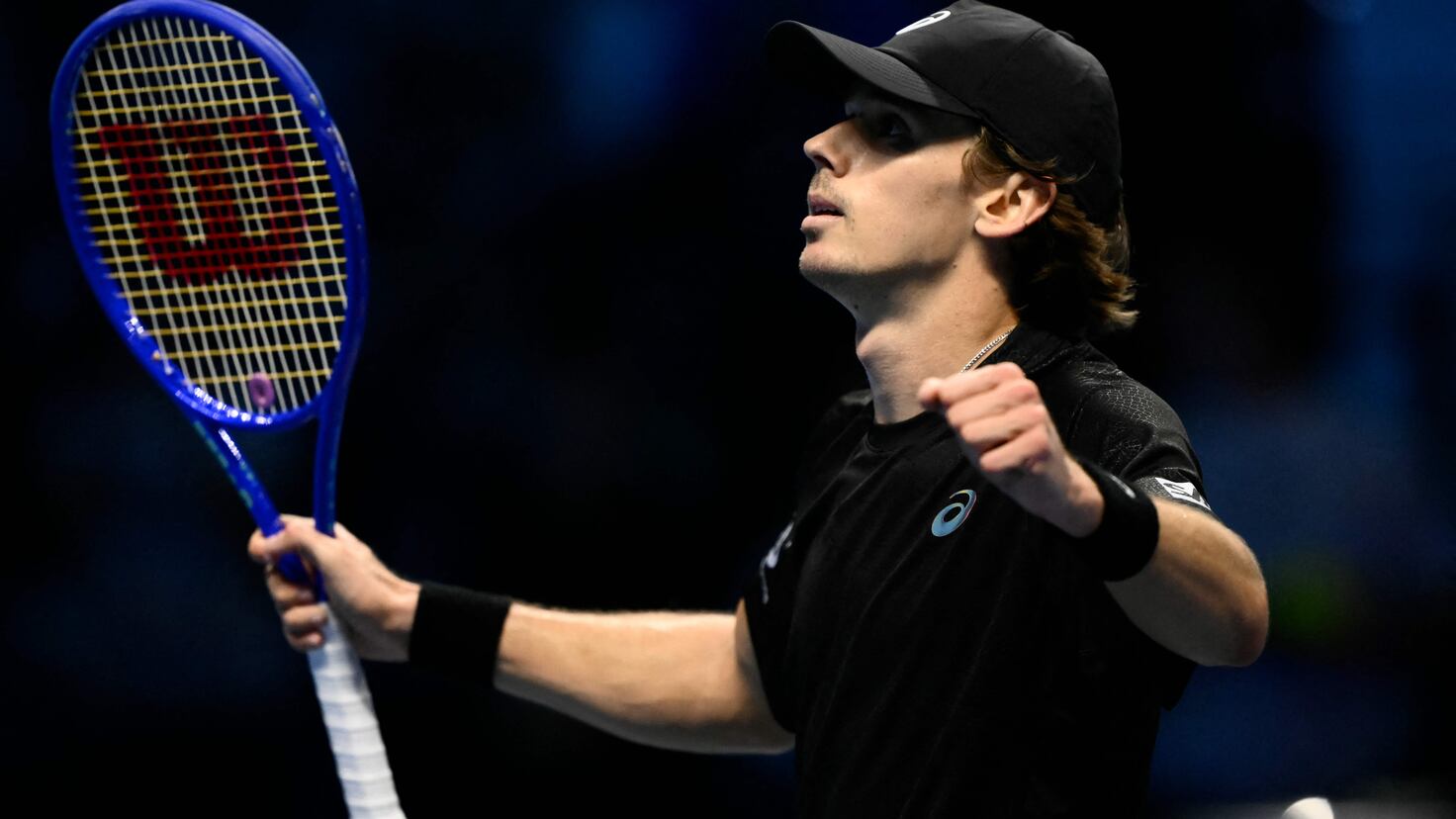 De Miñaur revive y clasifica a Alcaraz para los cruces de las ATP Finals