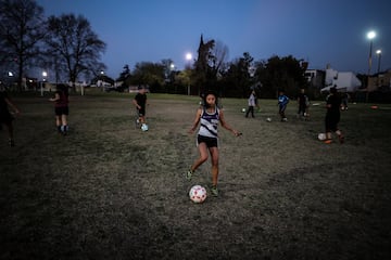 El Villas Unidas es un equipo femenino que milita en la tercera división argentina y representa a los barrios populares y lucha por la inclusión social.