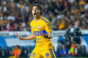 Tigres' Diego Lainez has been left off the roster by Diego Cocca. 