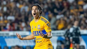 <br><br>

Diego Lainez de Tigres durante el partido Tigres UANL vs Guadalajara, Correspondiente a la Jornada 09 del Torneo Clausura 2023 de la Liga BBVA MX, en el Estadio Universitario, el 25 de Febrero de 2023.