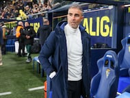 Gaizka Garitano en el banquillo del Nuevo Mirandilla.