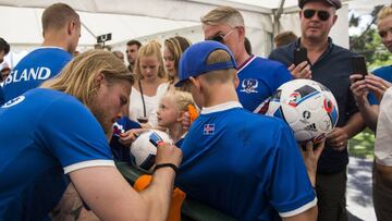 La afici&oacute;n de Islandia es la m&aacute;s numerosa de la Eurocopa en porcentaje.
 