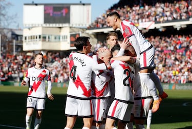 Isi anula la maldición de Muriqi