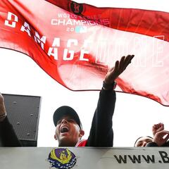 Así se vivió el desfile de campeonato de los Red Sox