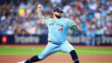 TORONTO, ON - JULY 18: Alek Manoah #6 of the Toronto Blue Jays delivers a pitch in the first inning against the San Diego Padres at Rogers Centre on July 18, 2023 in Toronto, Ontario, Canada.   Vaughn Ridley/Getty Images/AFP (Photo by Vaughn Ridley / GETTY IMAGES NORTH AMERICA / Getty Images via AFP)