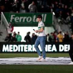 El Elche anuncia el fichaje de Gonzalo Villar en el descanso ante el Barcelona