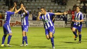 Los jugadores de la Ponferradina celebran uno de los goles ante el Mallorca.