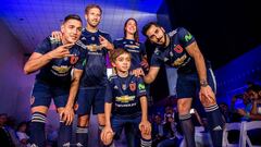 La U presenta camiseta que rememora el azul del '94