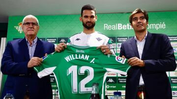 Willian José, presentado con el Betis.
