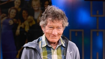 Carlos Soria sonriendo en La Revuelta de RTVE, con 86 años, el jueves 9 de octubre del 2025.