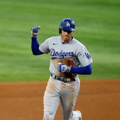 Freddie Freeman plasma su nombre en la historia de los Dodgers