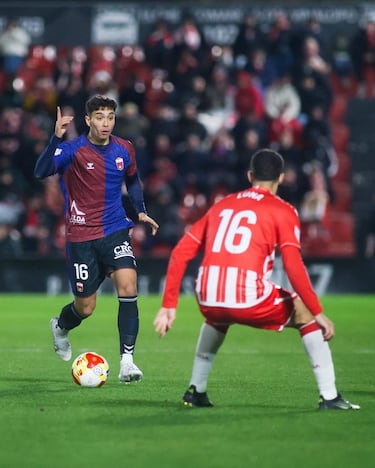 El Eldense remonta y tumba al Almería