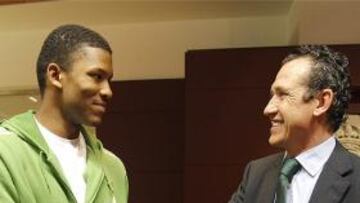 YA LE TIENE GANAS. Al nuevo fichaje del Real Madrid de Messina pocas horas en Madrid le han bastado para cogerle ganas al eterno rival.