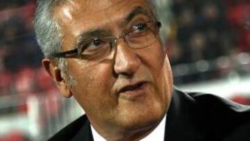 Manzano: "Espero sentarme pronto en un banquillo, pero no pienso en precipitarme"