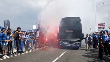 Así recibió la afición del Deportivo a su llegada a Riazor.