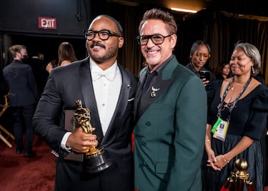 Ryan Coogler y Robert Downey Jr. durante la 98.ª edición de los premios Oscar 2026 celebrados en el Dolby Theatre.