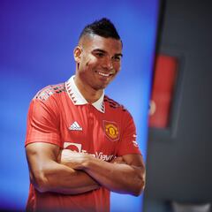 Manchester United struggle to get value in transfer market