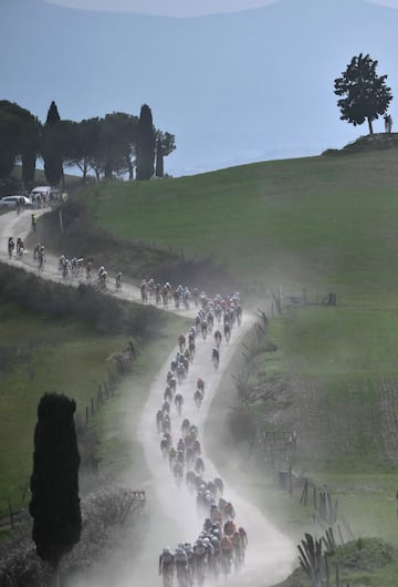 El pelotn durante la carrera.