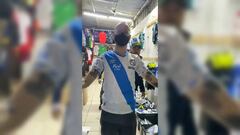 Aficionado al Puebla se llevó a su roomie italiano al Cuauhtémoc y este enloqueció