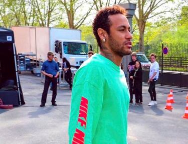 Neymar negotiations not dead but still no deal with Barcelona – Leonardo