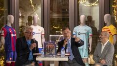 Los tesoros del Barça: el libro que es un “museo portátil”