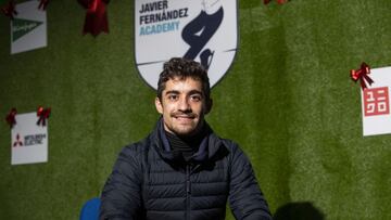 Javier Fern&aacute;ndez en su Academy.