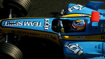 Alonso en el Renault RS25 en 2005.