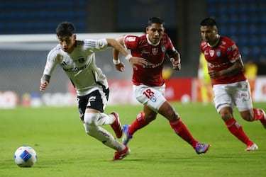 “Me han cuestionado por lo de Unión Española y me incomoda... Quiero que vean que no tengo problemas”