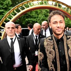 El sorprendete look Mariachi de Neymar