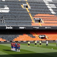Tributo a Reina en Mestalla
