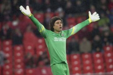 La carrera de Guillermo Ochoa en imágenes