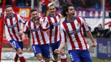 Tiago celebra su gol al Madrid.
