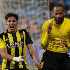 Bebé debuta a lo grande