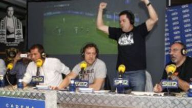 El Carrusel de la SER vivió con intensidad el partido en el Real Café del Bernabéu. Un servidor sólo pudo sonreír con el pitido final...