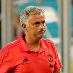 Mourinho: "Tendré que centrarme en los jugadores que tengo"