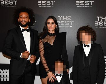 El jugador brasileño de Real Madrid Marcelo con su mujer Clarisse y sus hijos.